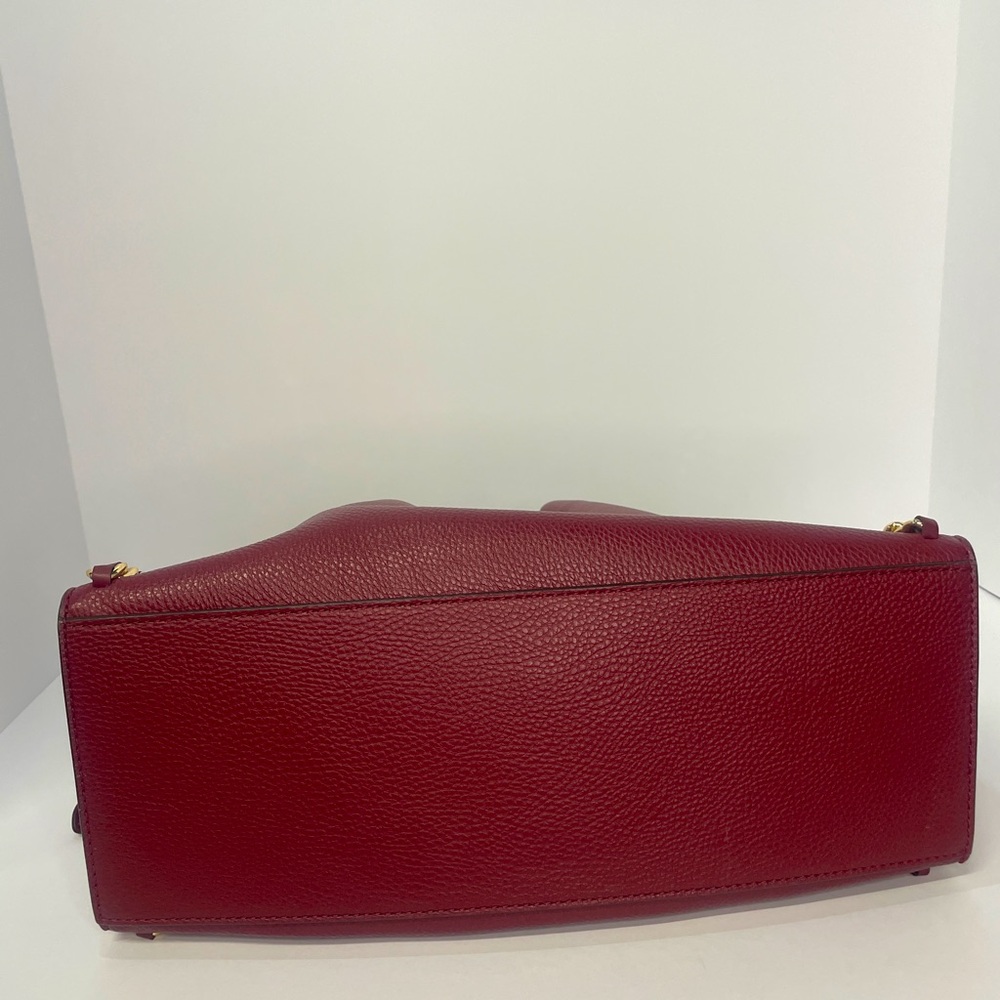 Michael Kors Mina Large Shoulder Bag with Gold Chain - Picture 6 of 10